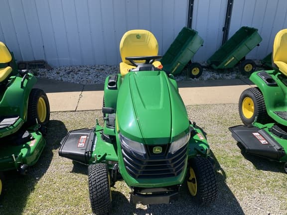 Image of John Deere X390 equipment image 3