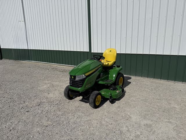 Image of John Deere X390 equipment image 1