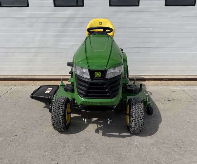 Image of John Deere X390 equipment image 1