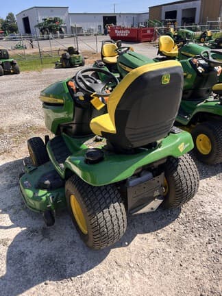 Image of John Deere X390 equipment image 4