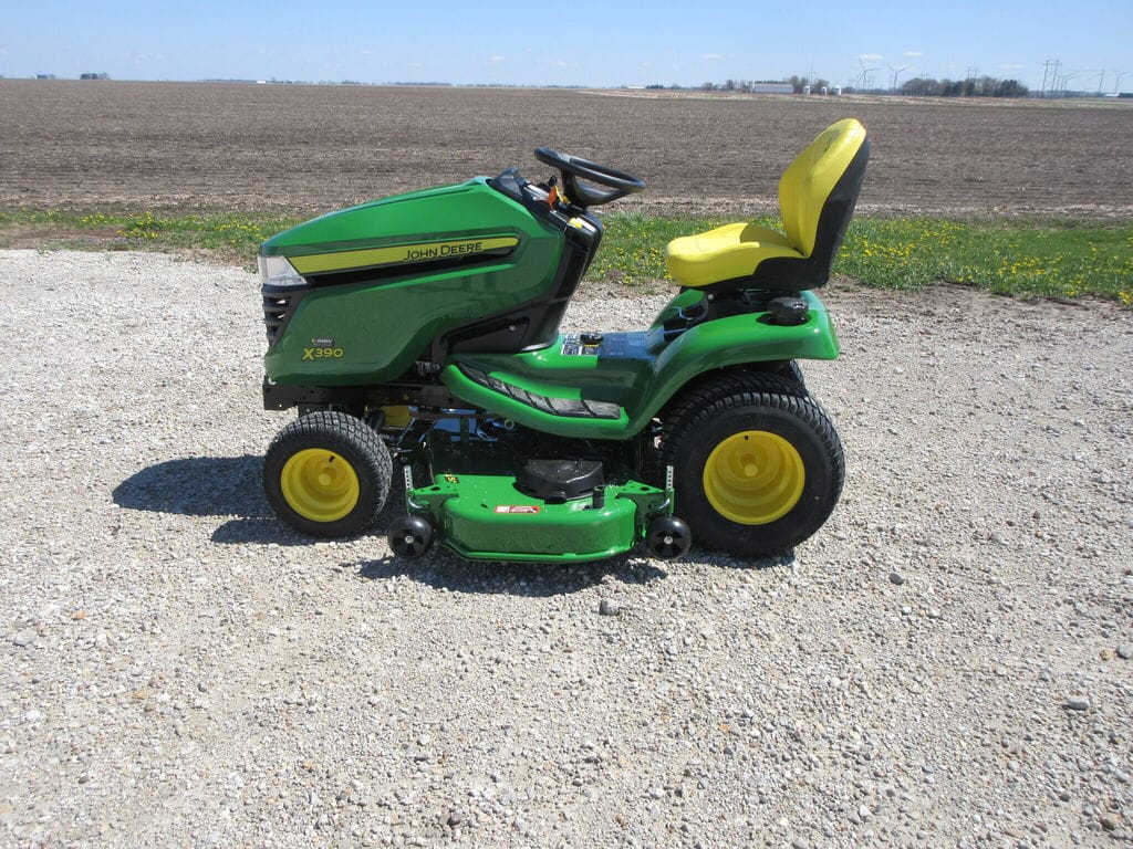 2026 John Deere X390 Equipment Image0