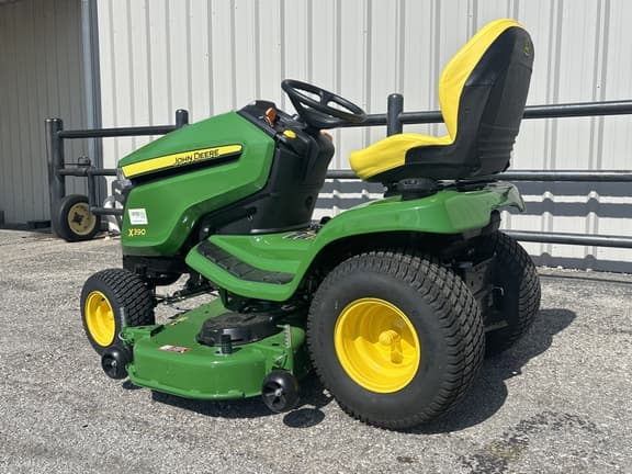 Image of John Deere X390 equipment image 2