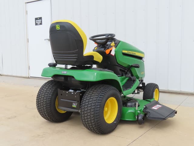 Image of John Deere X390 equipment image 3