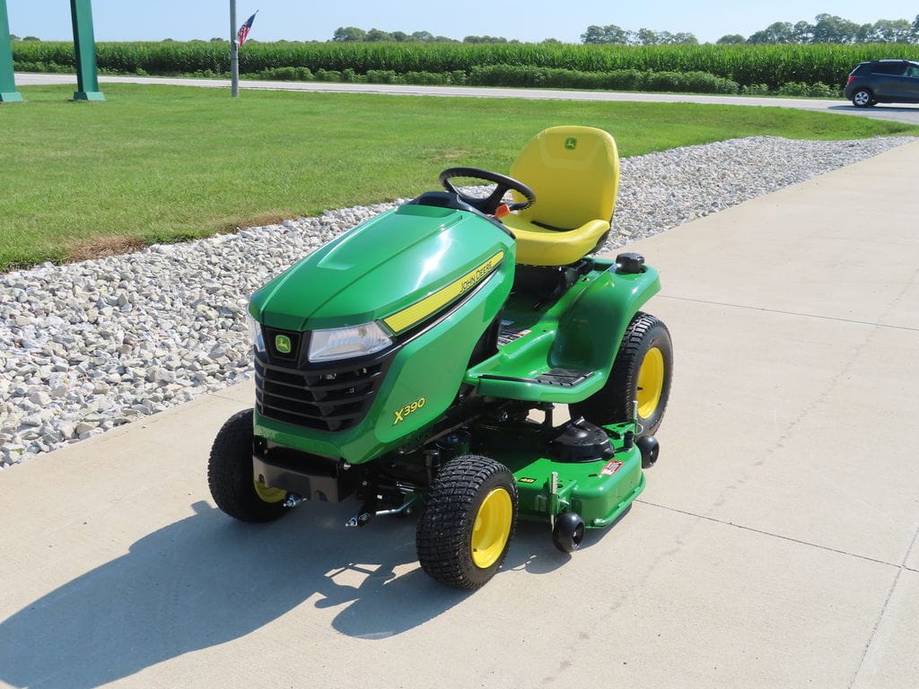 2026 John Deere X390 Equipment Image0