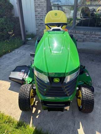 Image of John Deere X390 equipment image 3