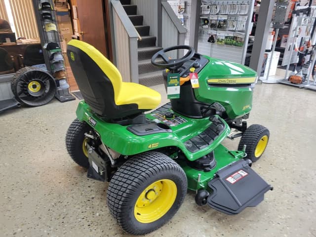 Image of John Deere X394 equipment image 3