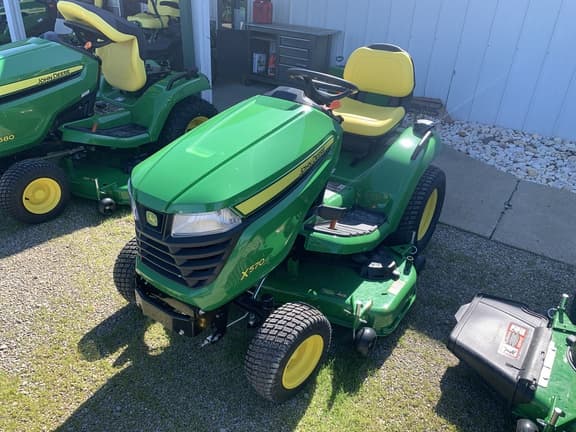 Image of John Deere X570 equipment image 4