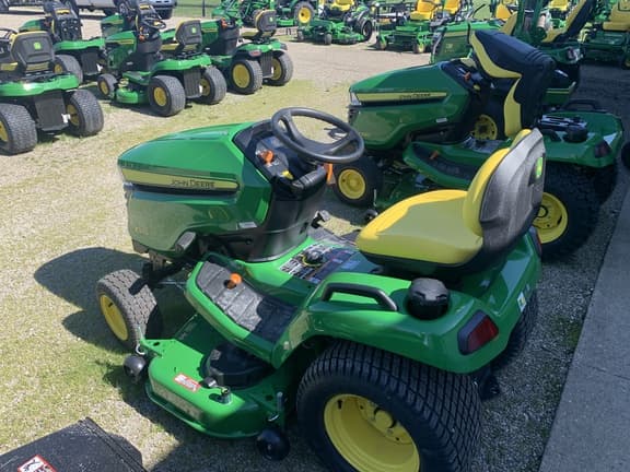 Image of John Deere X570 equipment image 3