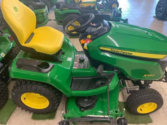 Image of John Deere X580 equipment image 1