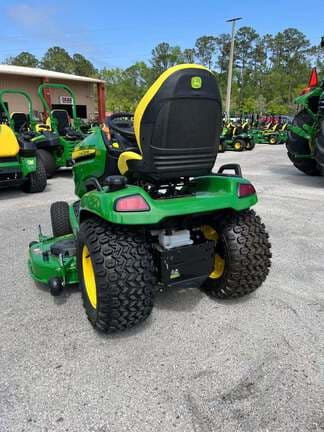 Image of John Deere X580 equipment image 3