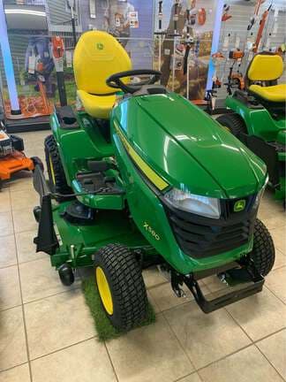 Image of John Deere X580 equipment image 1