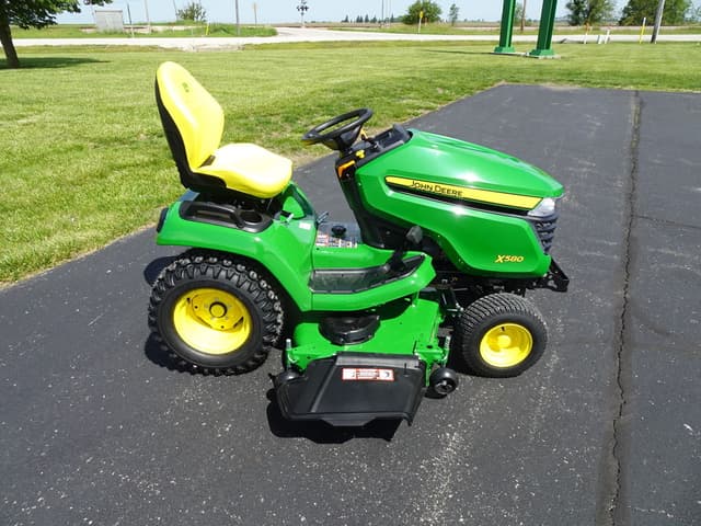 Image of John Deere X580 equipment image 4