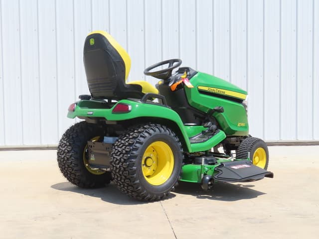 Image of John Deere X580 equipment image 2