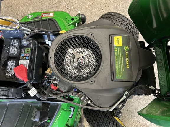 Image of John Deere X584 equipment image 3