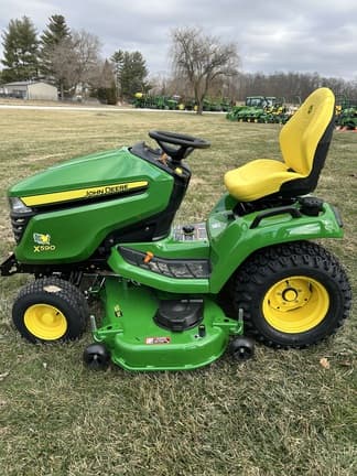 Image of John Deere X590 equipment image 4
