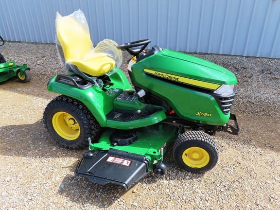 2026 John Deere X590 Equipment Image0