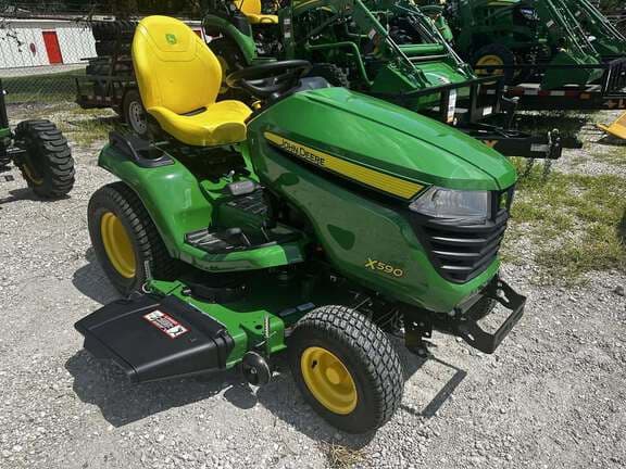 Image of John Deere X590 equipment image 4