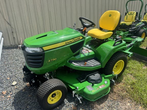 Image of John Deere X730 equipment image 4