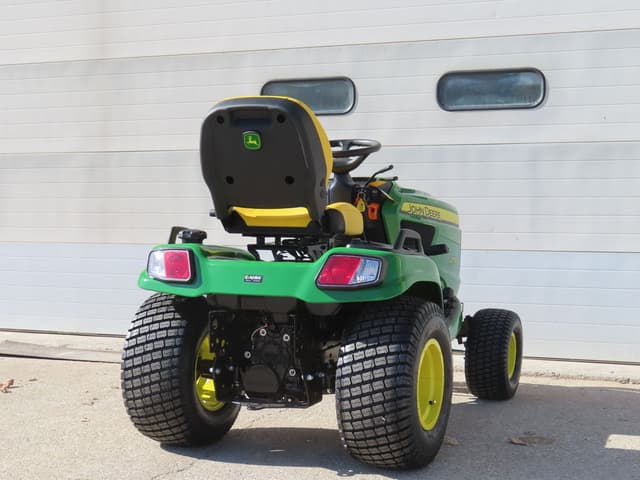 Image of John Deere X730 equipment image 3