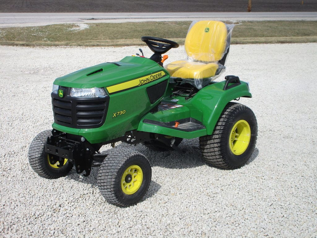 2026 John Deere X730 Equipment Image0