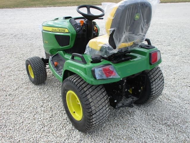 Image of John Deere X730 equipment image 2