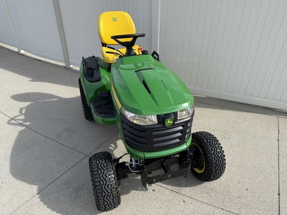 2026 John Deere X738 Equipment Image0