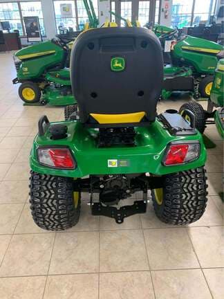 Image of John Deere X738 equipment image 3