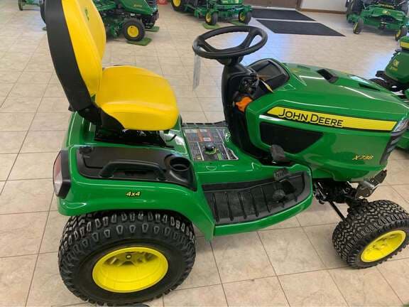 Image of John Deere X738 equipment image 2