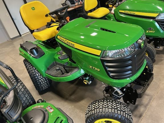 2026 John Deere X739 Equipment Image0