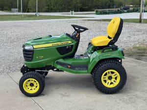 2026 John Deere X739 Image