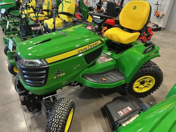 Image of John Deere X739 Primary image