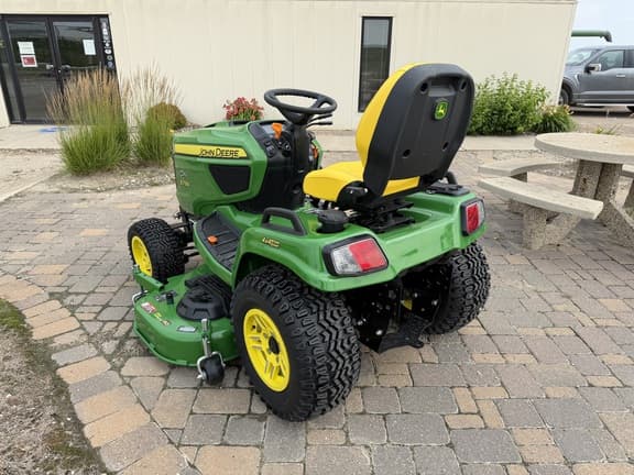 Image of John Deere X739 equipment image 4