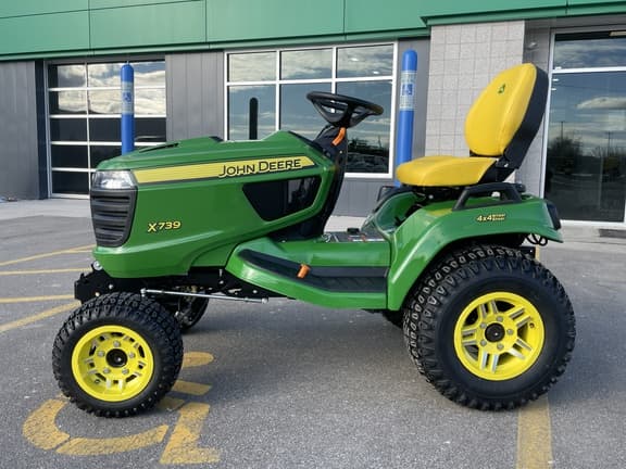 Image of John Deere X739 Image 1