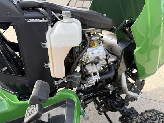 Image of John Deere X739 equipment image 4