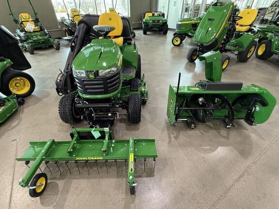 Image of John Deere X739 equipment image 2