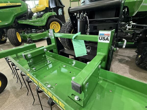 Image of John Deere X739 equipment image 3