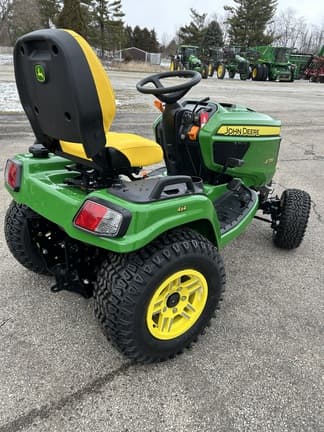 Image of John Deere X739 equipment image 1