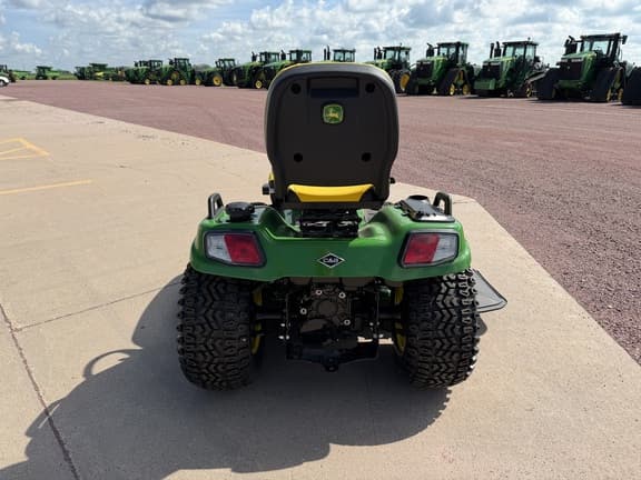 Image of John Deere X739 equipment image 3