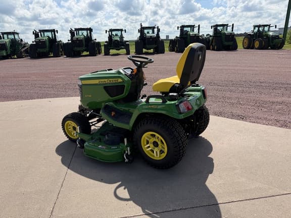 Image of John Deere X739 equipment image 2