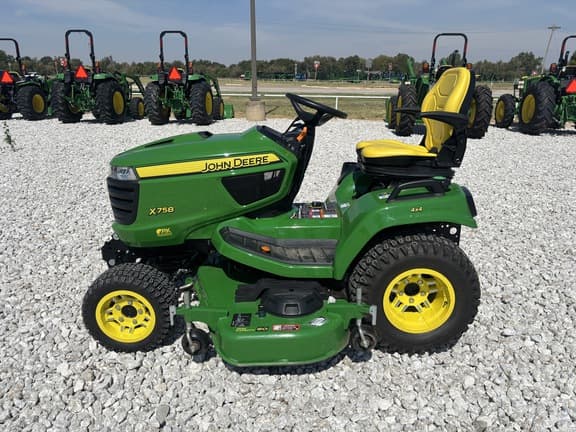 Image of John Deere X758 equipment image 1