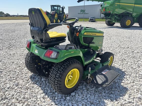 Image of John Deere X758 equipment image 4