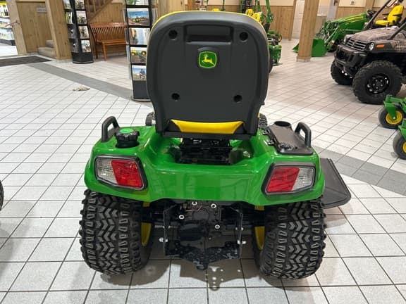 Image of John Deere X758 equipment image 3