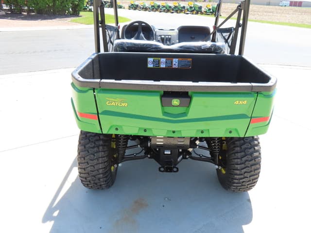 Image of John Deere XUV 560E equipment image 3