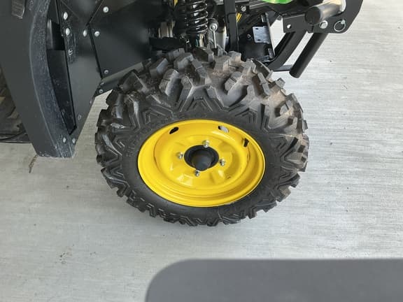 Image of John Deere XUV 560E equipment image 4