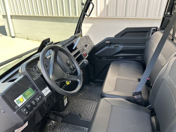 Image of John Deere XUV 845M equipment image 3