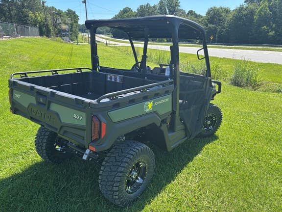 Image of John Deere XUV 845M equipment image 4