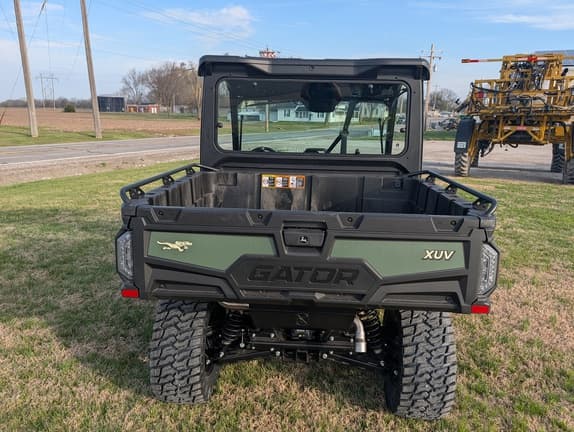 Image of John Deere XUV 845M equipment image 1