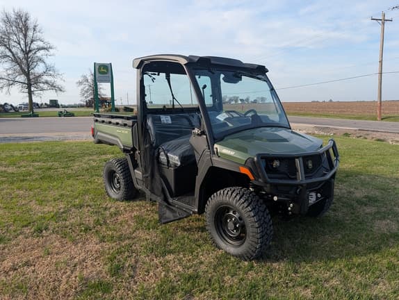 Image of John Deere XUV 845M Primary image