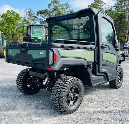 Image of John Deere XUV 845M equipment image 2