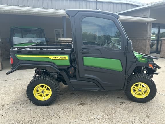 Image of John Deere XUV 845M Primary image